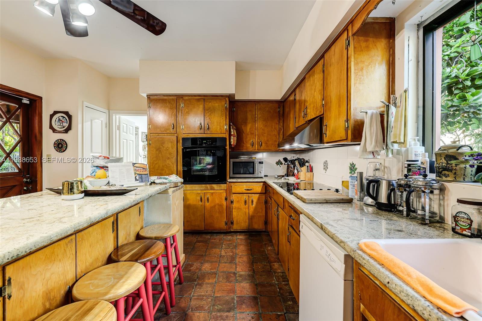 2650 Hilola St Miami, FL 33133