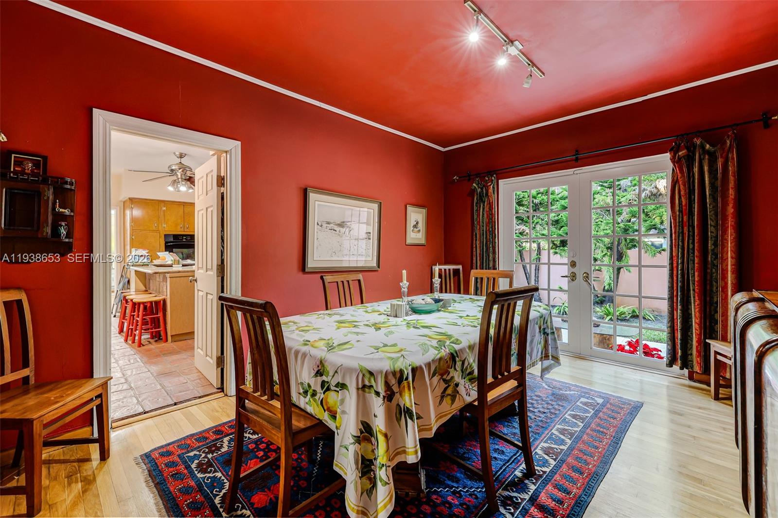 2650 Hilola St Miami, FL 33133