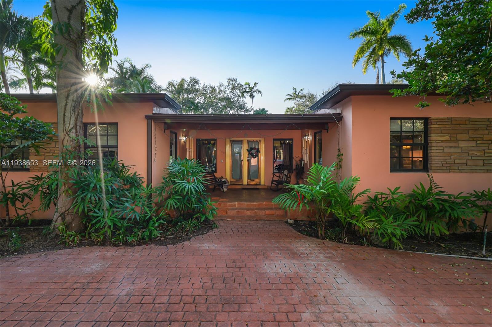 2650 Hilola St Miami, FL 33133