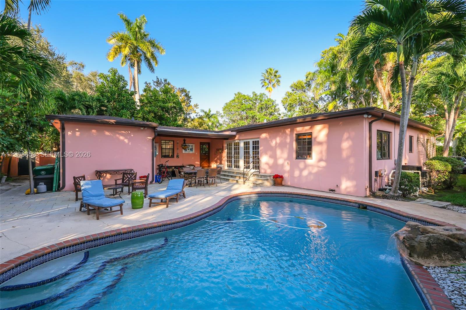 2650 Hilola St Miami, FL 33133