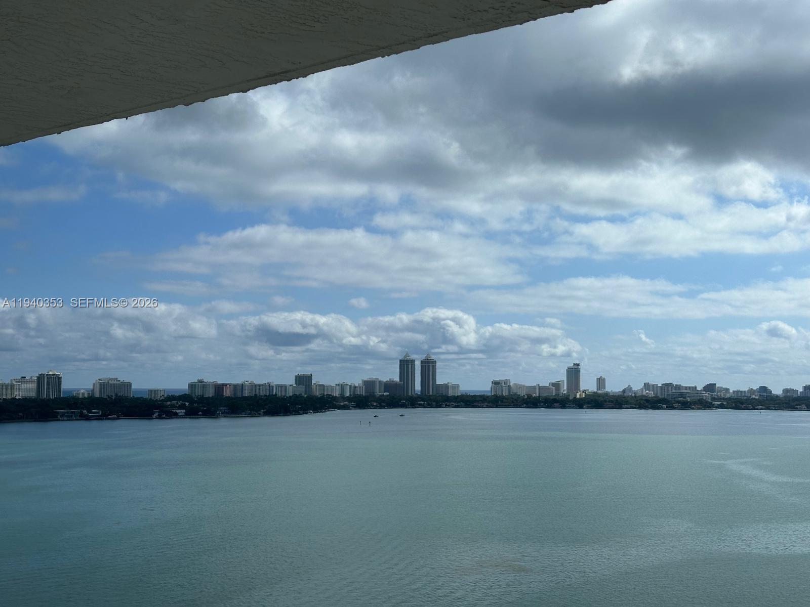 7601 E Treasure Dr #1823