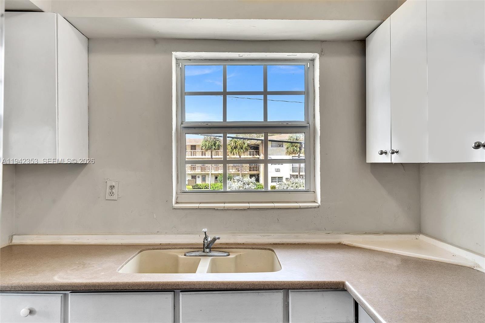 1451 NE 170th St #201A North Miami Beach, FL 33162