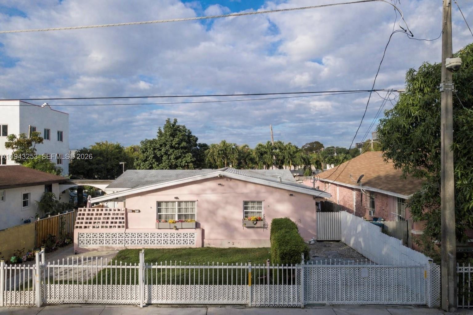 3240 NW 3rd Ave Miami, FL 33127