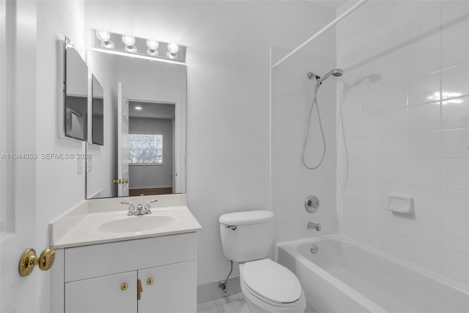 5670 NW 116th Ave #219 Doral, FL 33178