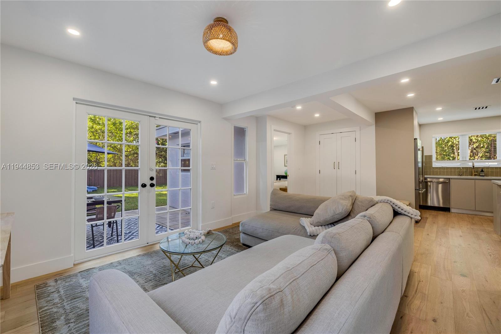 624 NE 71st St Miami, FL 33138