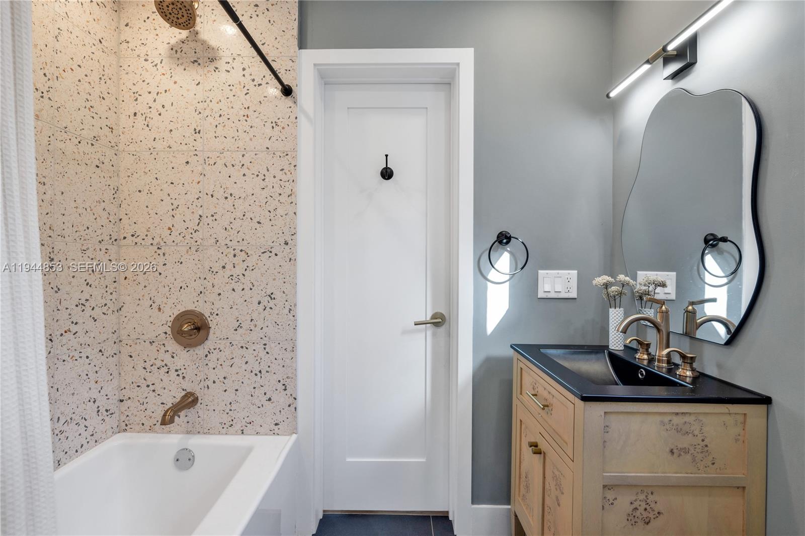 624 NE 71st St Miami, FL 33138