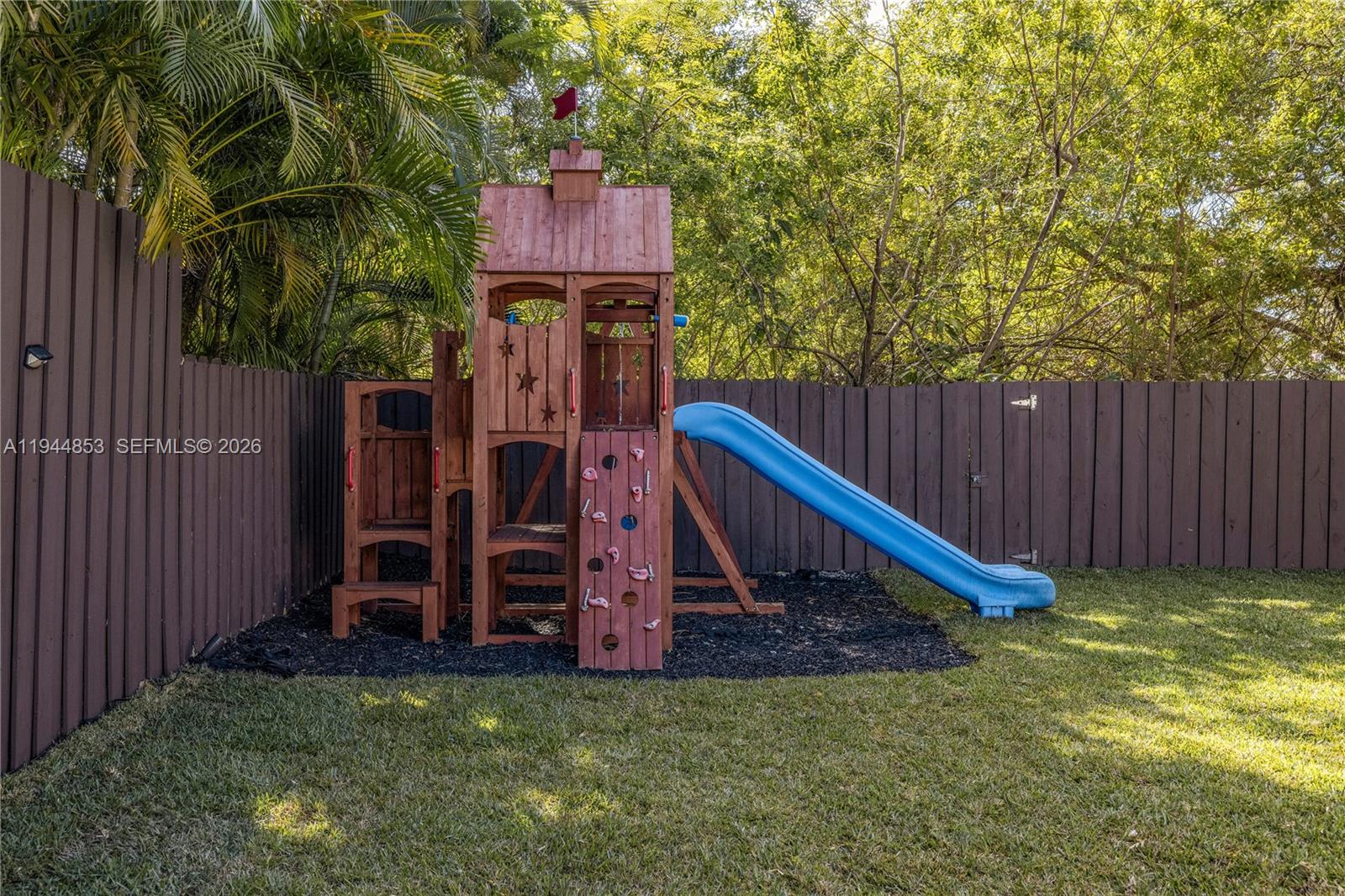 624 NE 71st St Miami, FL 33138