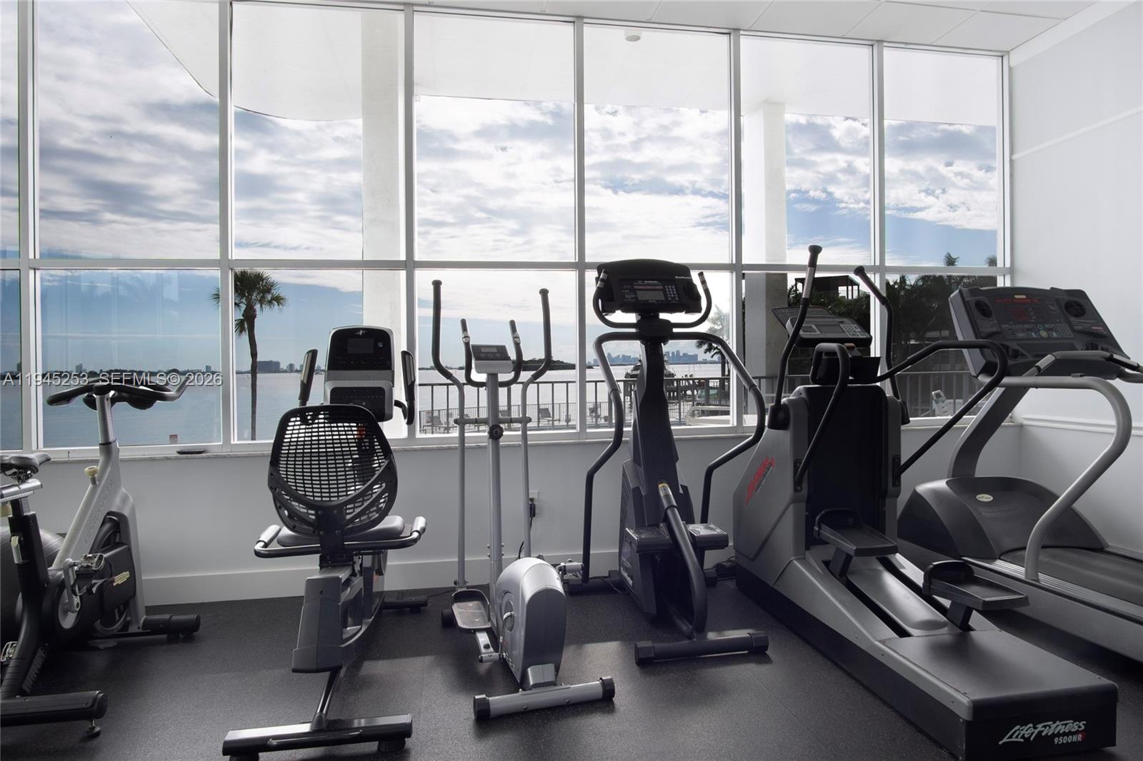 11930 N Bayshore Dr #609 North Miami, FL 33181