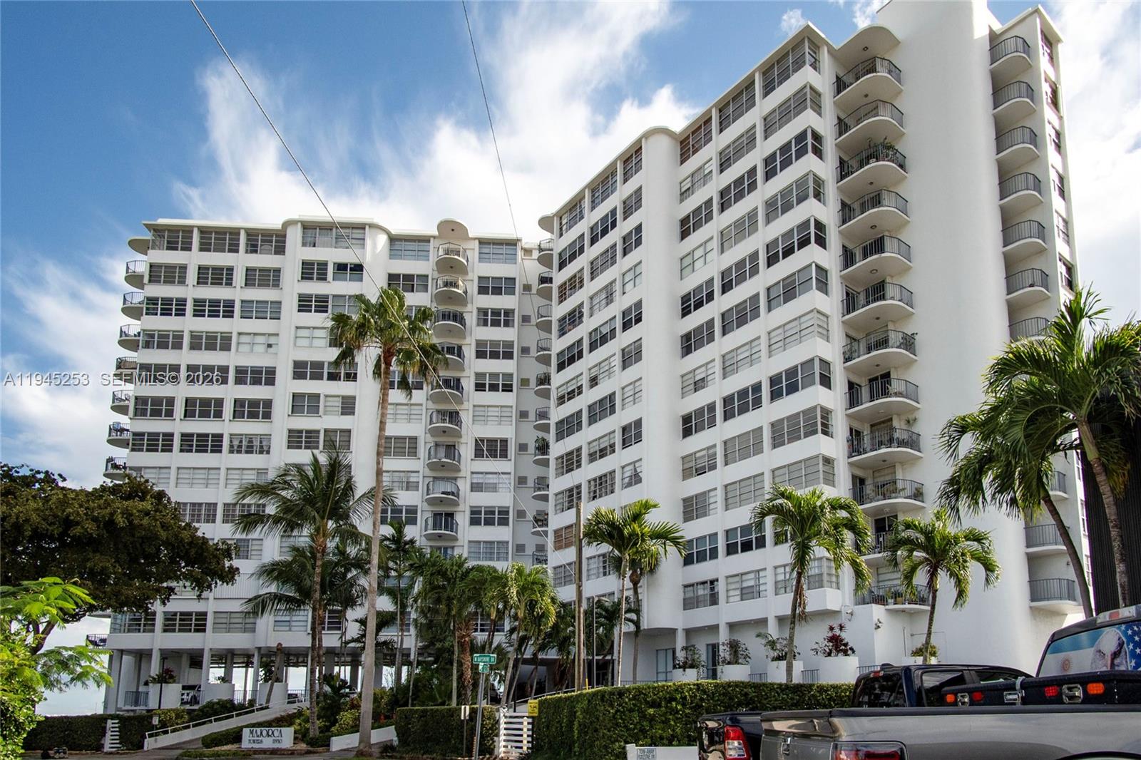 11930 N Bayshore Dr #609 North Miami, FL 33181