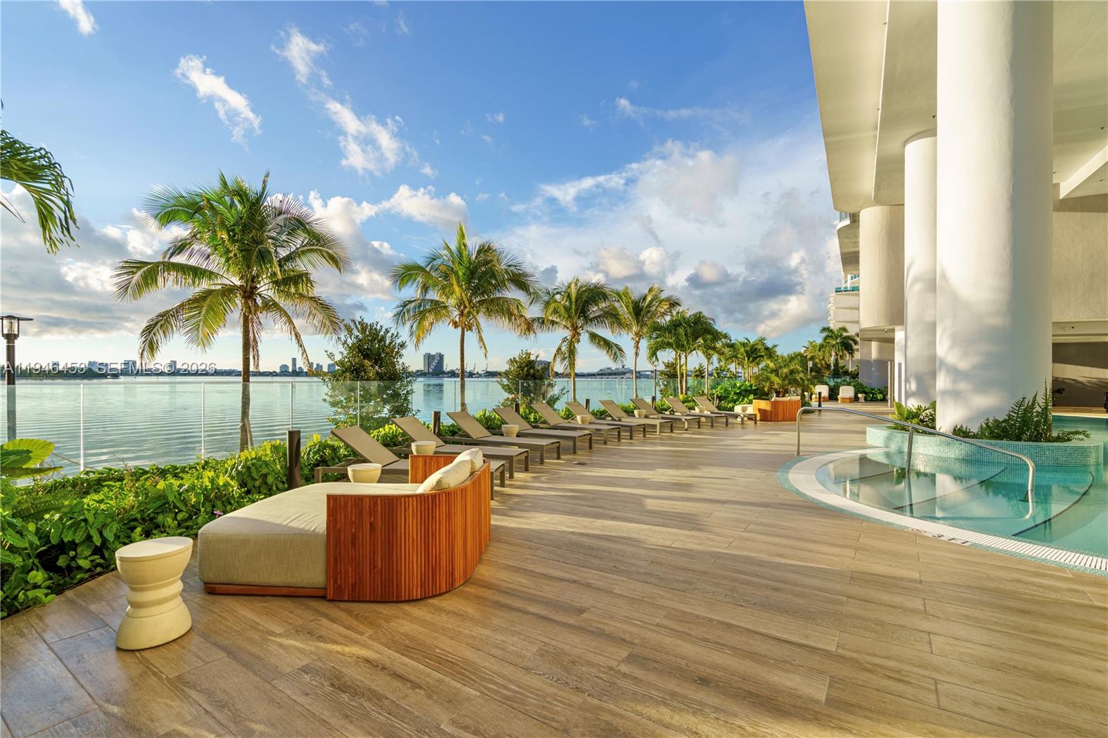 700 NE 24th St #1601