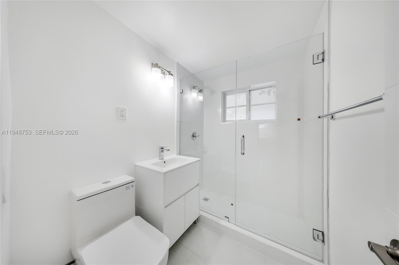 6930 Rue Versailles #10 Miami Beach, FL 33141