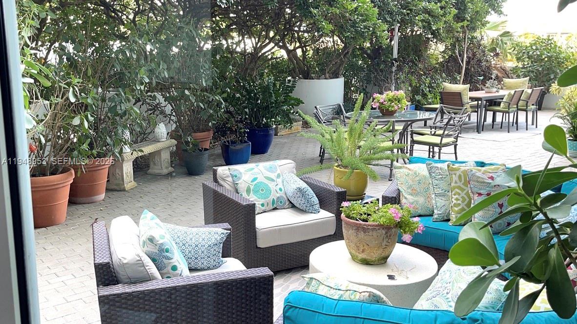 1000 S Pointe Dr #308 Miami Beach, FL 33139