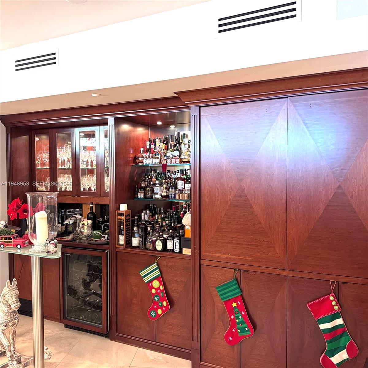 1000 S Pointe Dr #308 Miami Beach, FL 33139