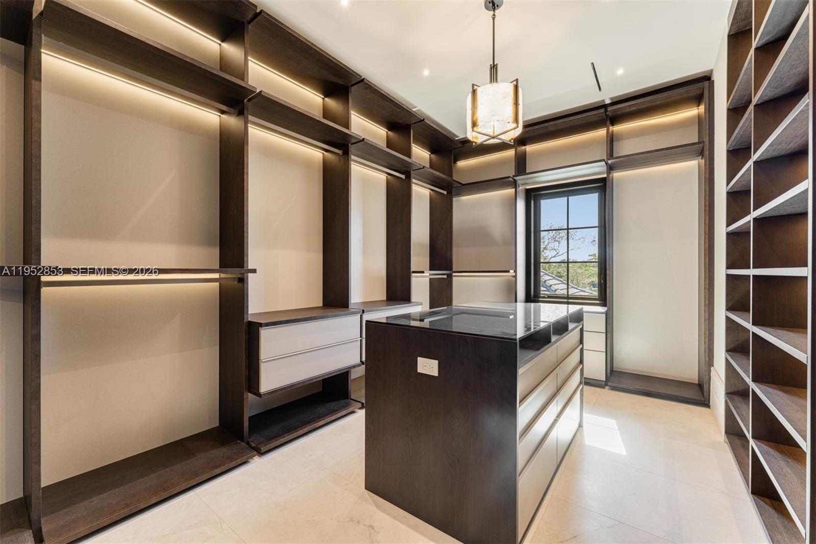 5901 SW 107th St Pinecrest, FL 33156