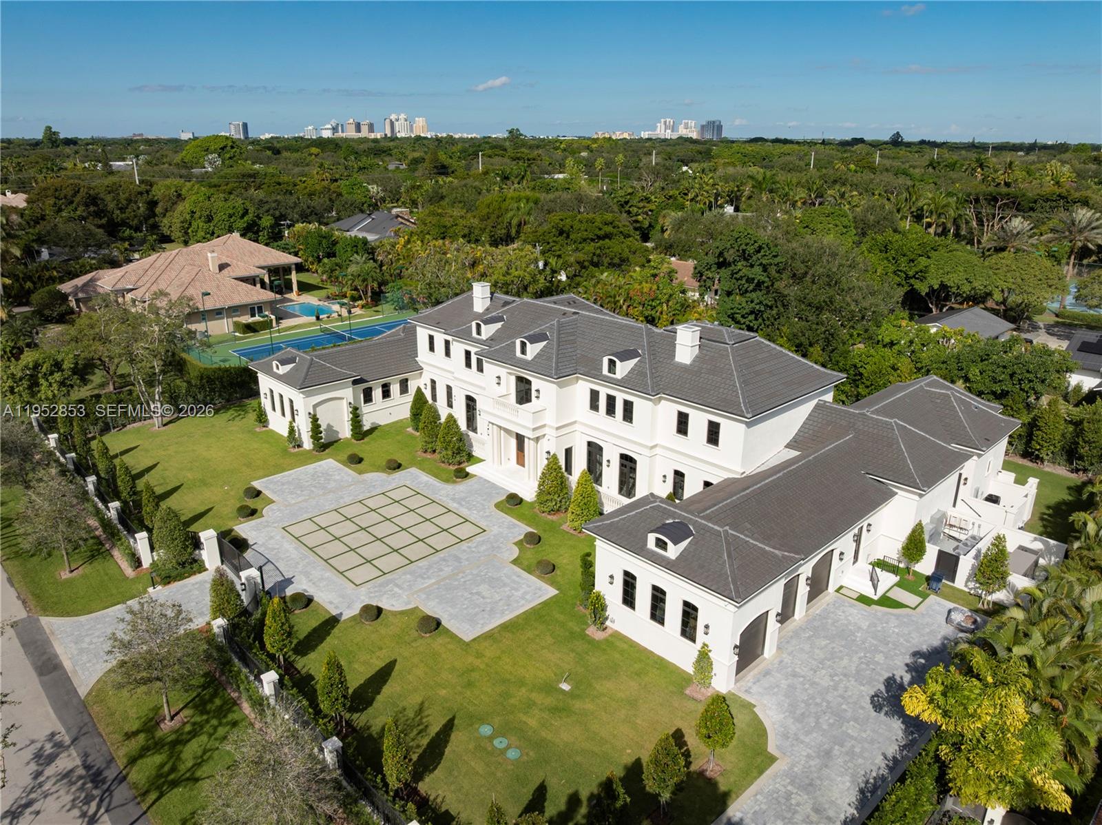 5901 SW 107th St Pinecrest, FL 33156