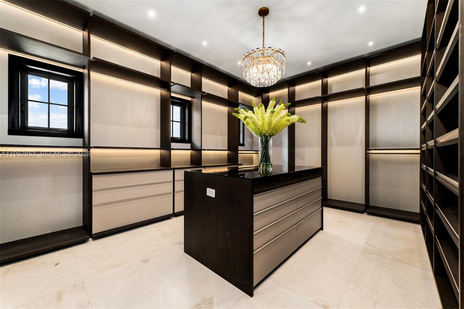 5901 SW 107th St Pinecrest, FL 33156