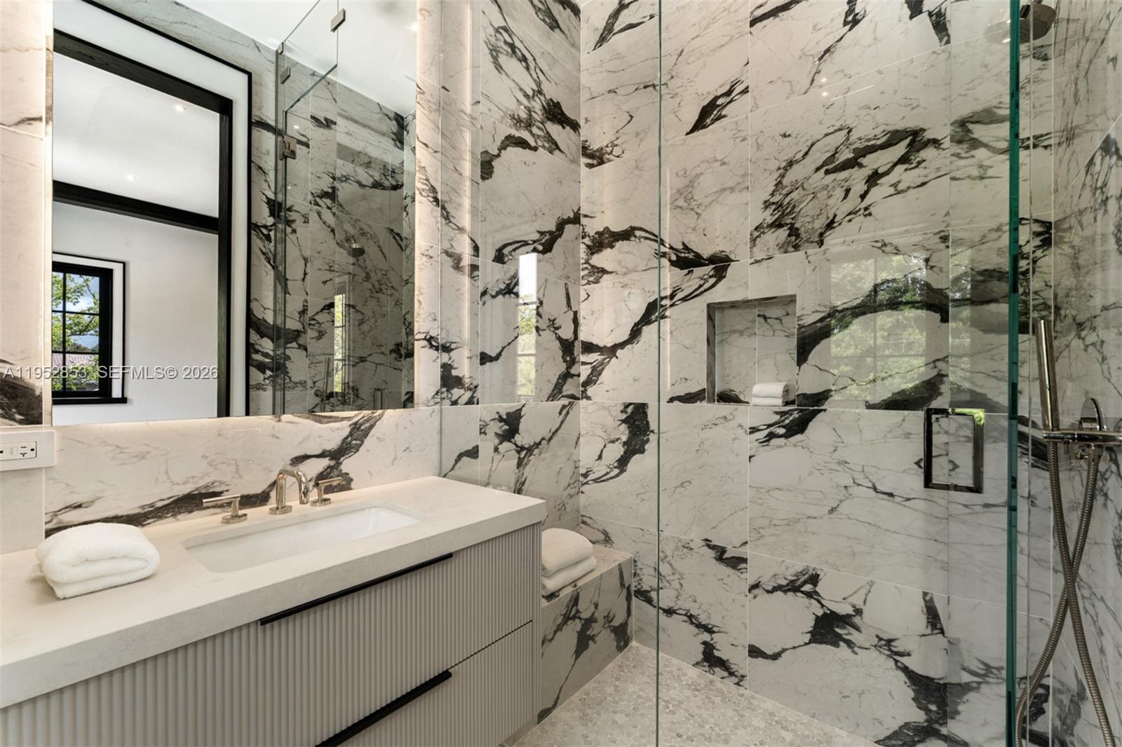 5901 SW 107th St Pinecrest, FL 33156