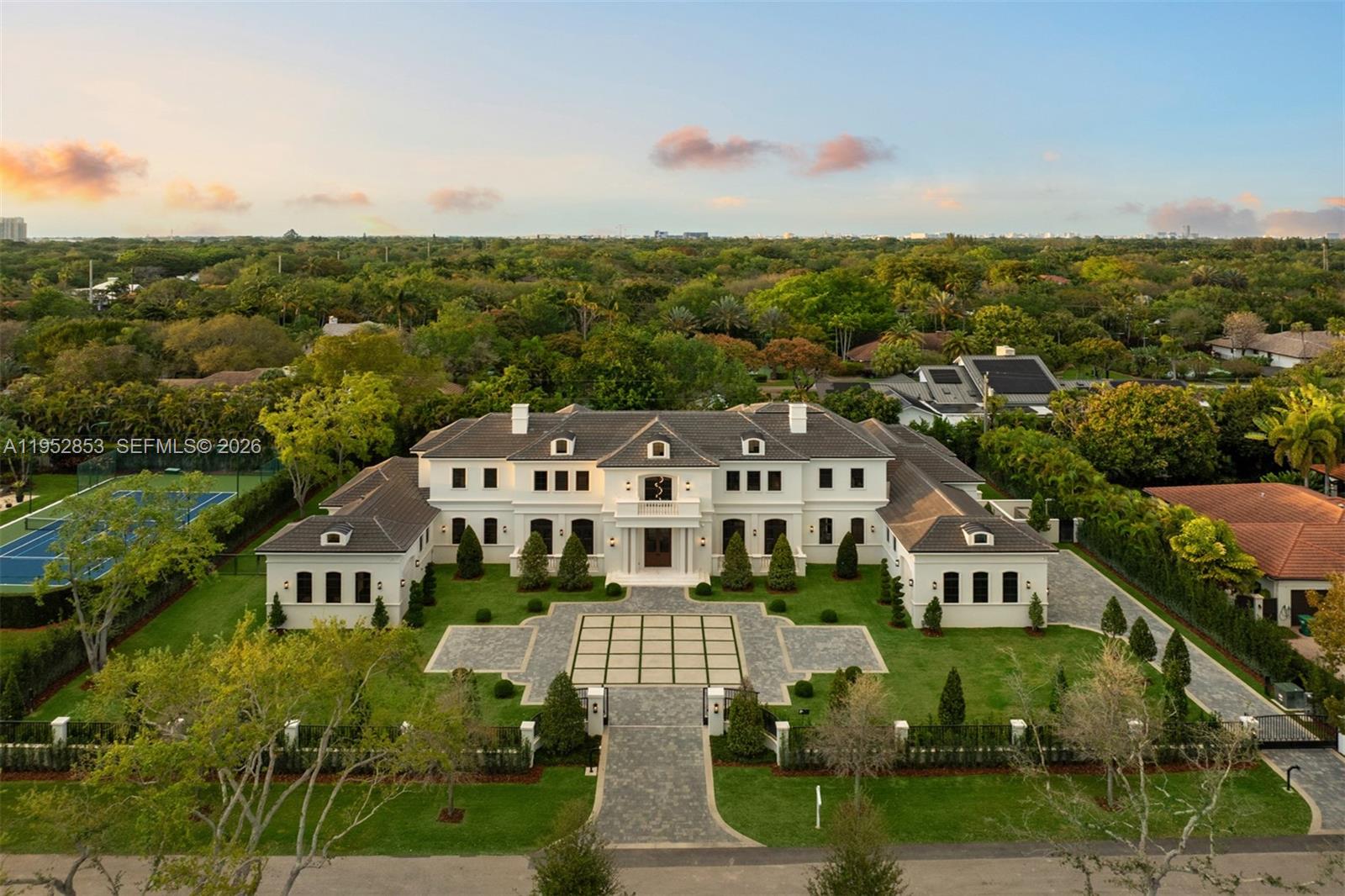 5901 SW 107th St Pinecrest, FL 33156