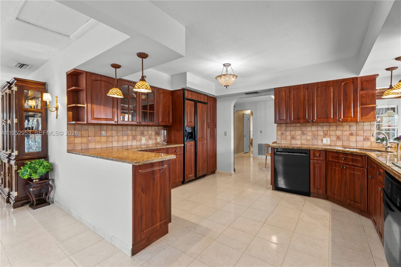 2232 SW 98th Pl Miami, FL 33165