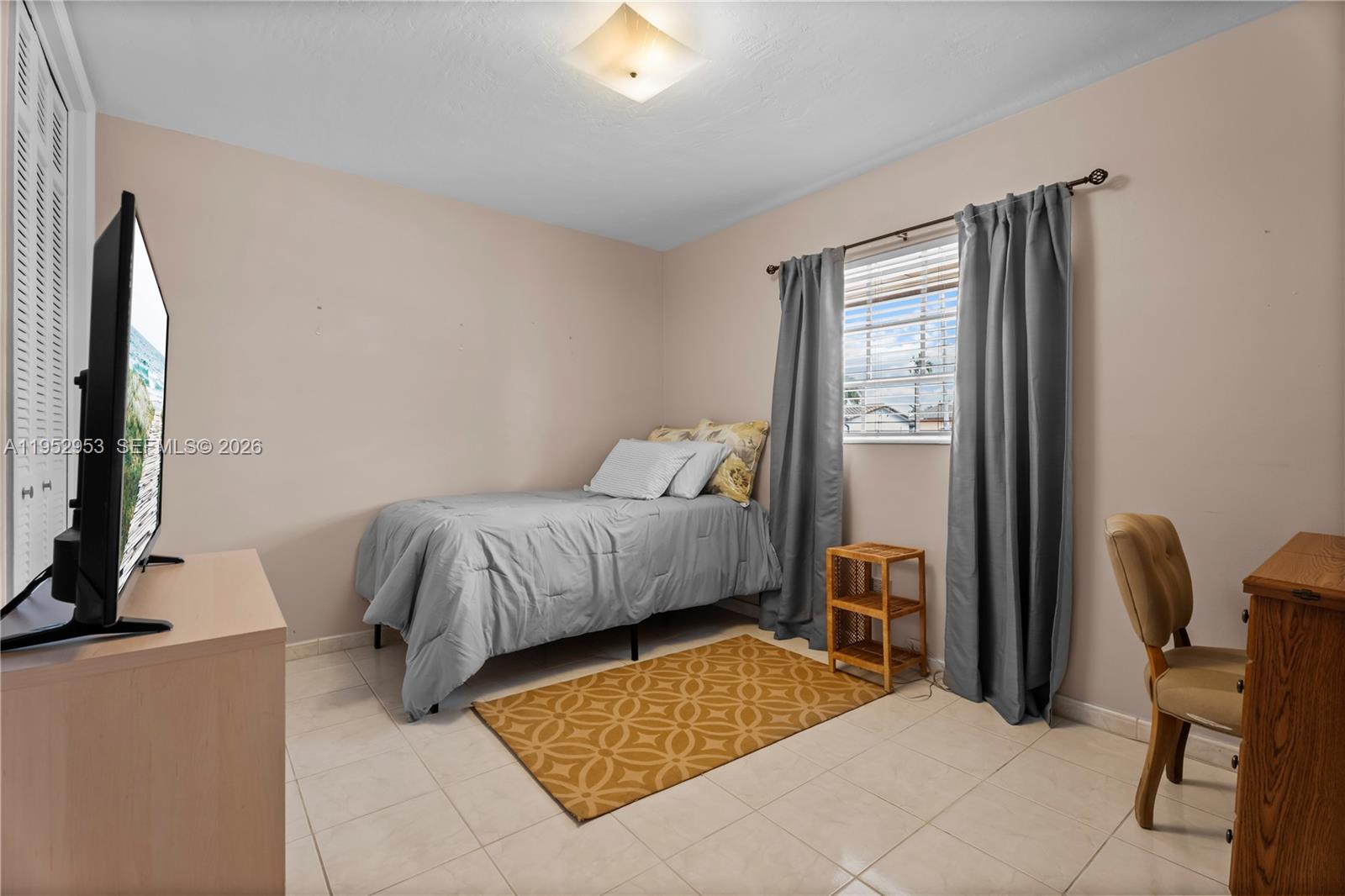 2232 SW 98th Pl Miami, FL 33165