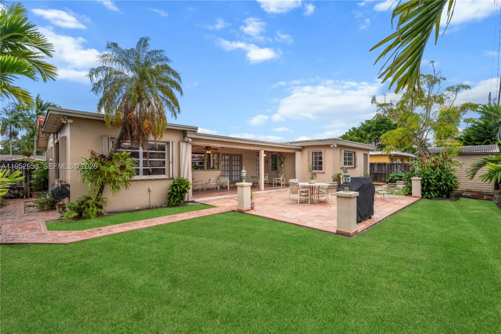 2232 SW 98th Pl Miami, FL 33165