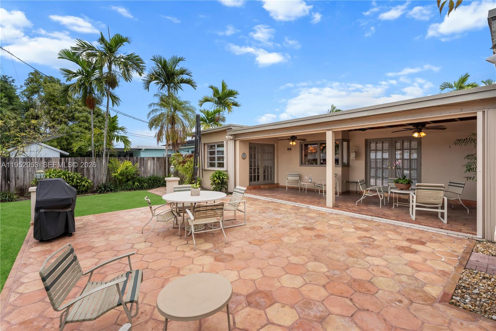 2232 SW 98th Pl Miami, FL 33165