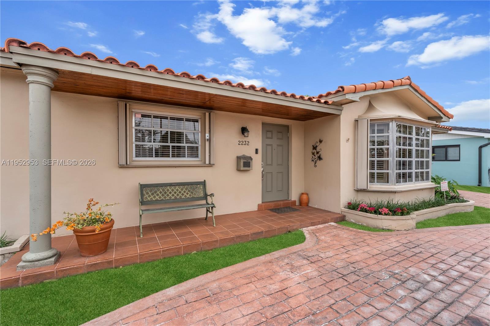2232 SW 98th Pl Miami, FL 33165