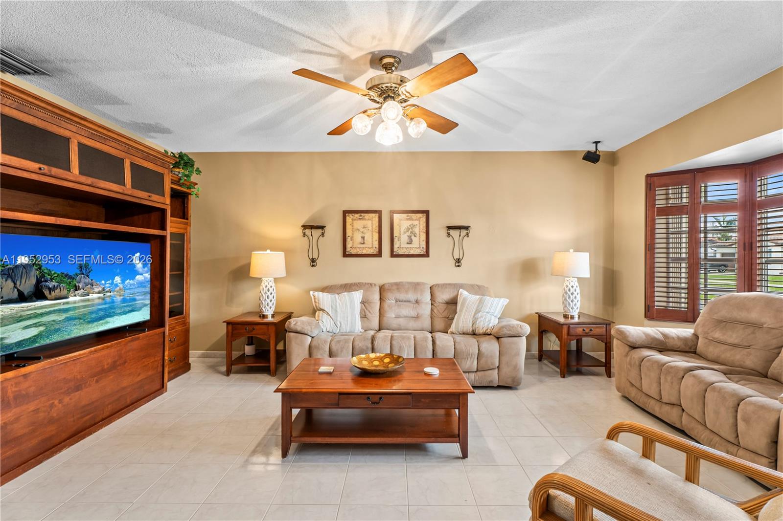 2232 SW 98th Pl Miami, FL 33165