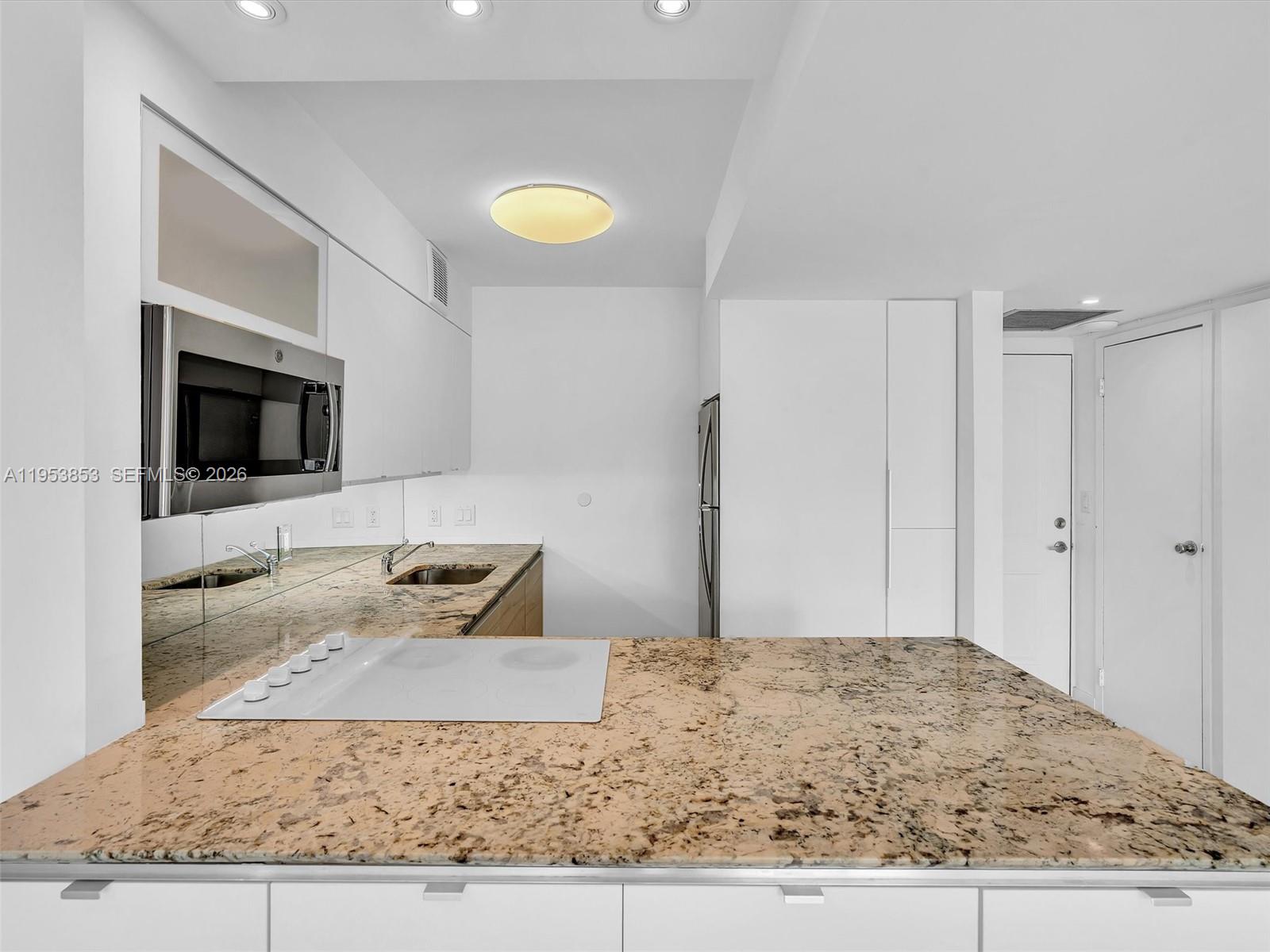 image Arlen House East10