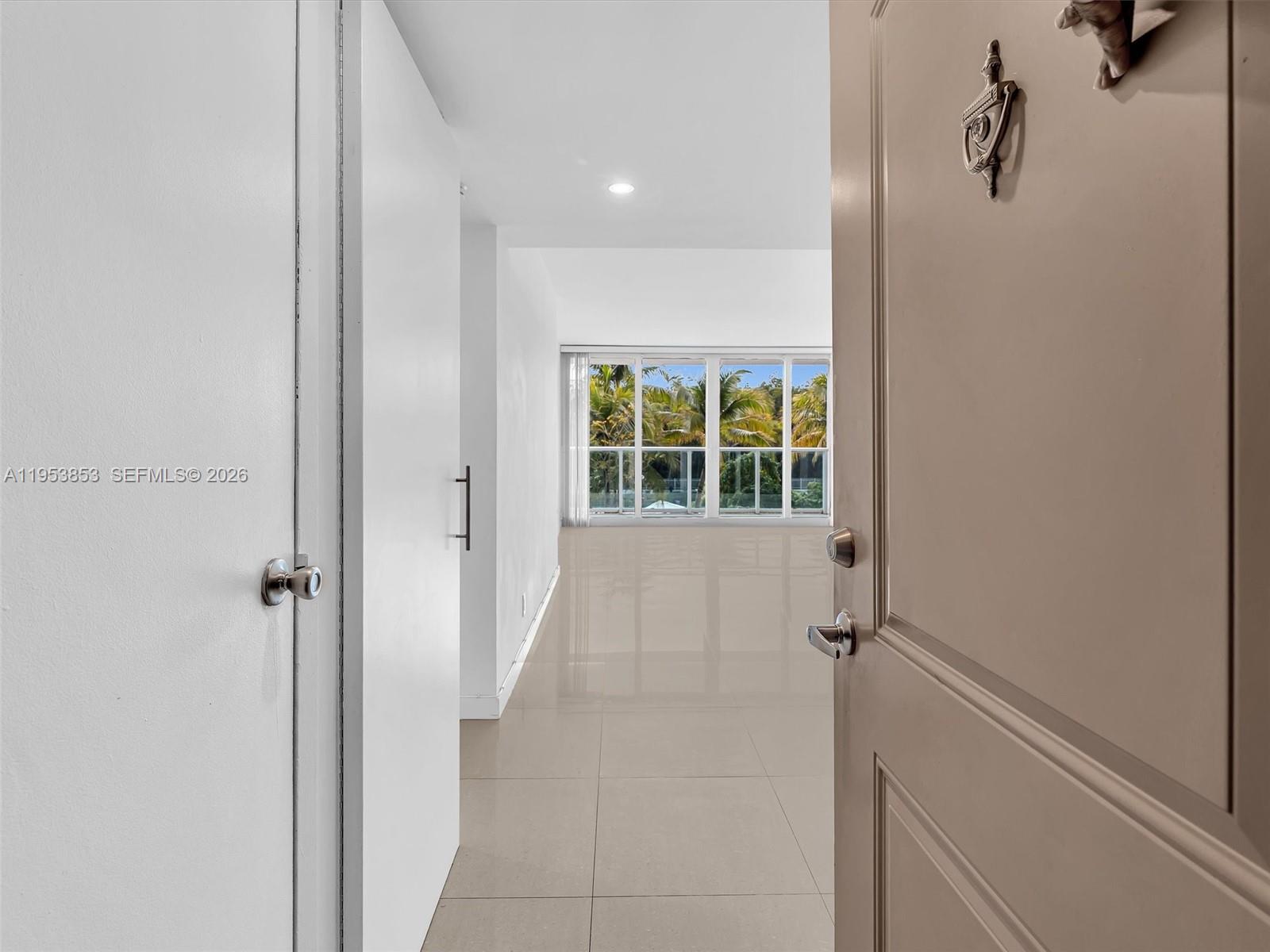 image Arlen House East1