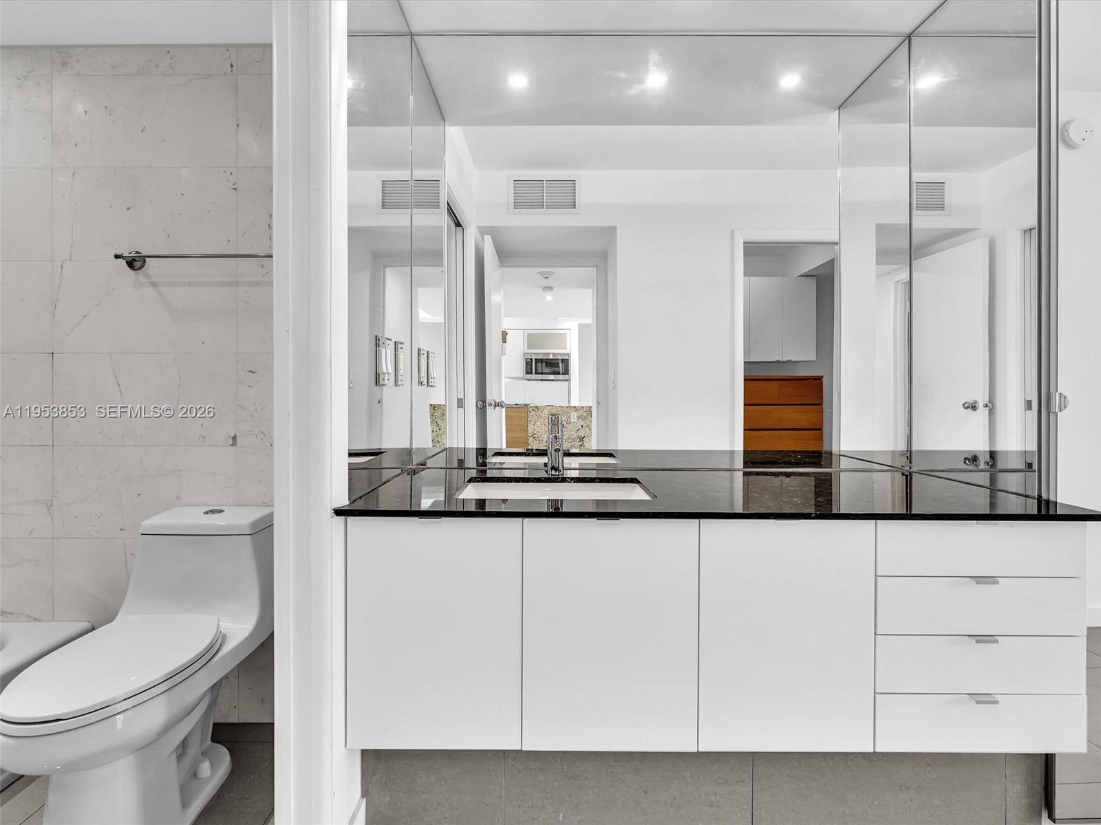 image Arlen House East30