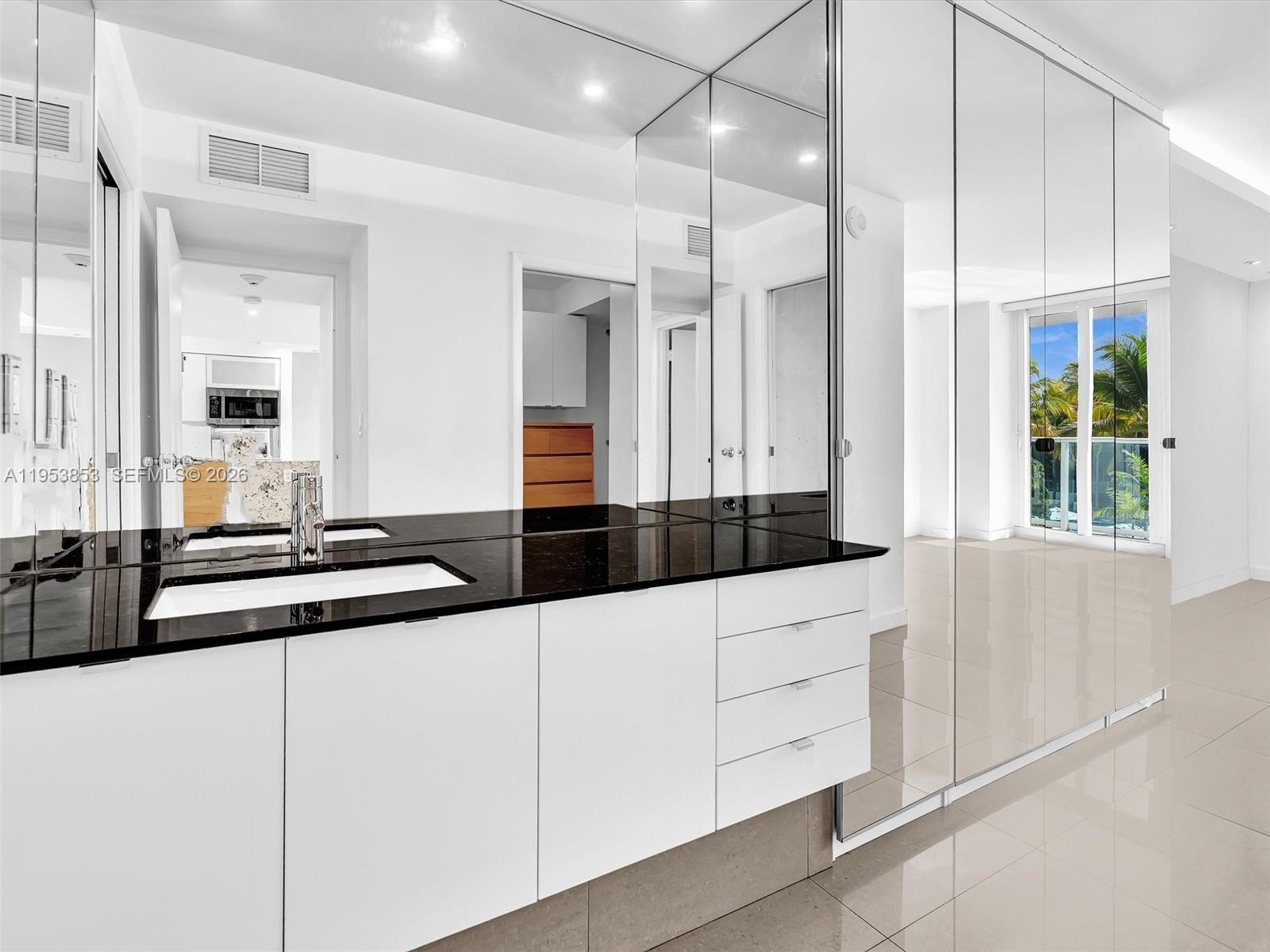 image Arlen House East31