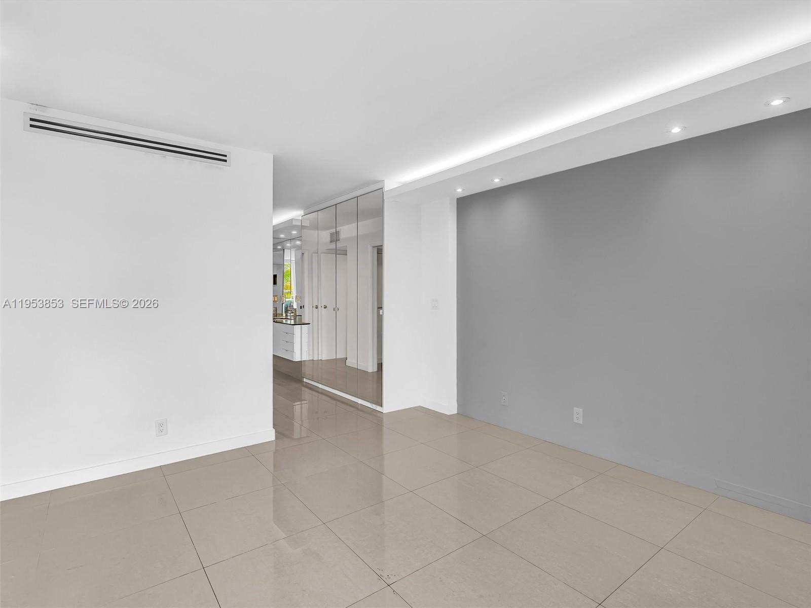 image Arlen House East40