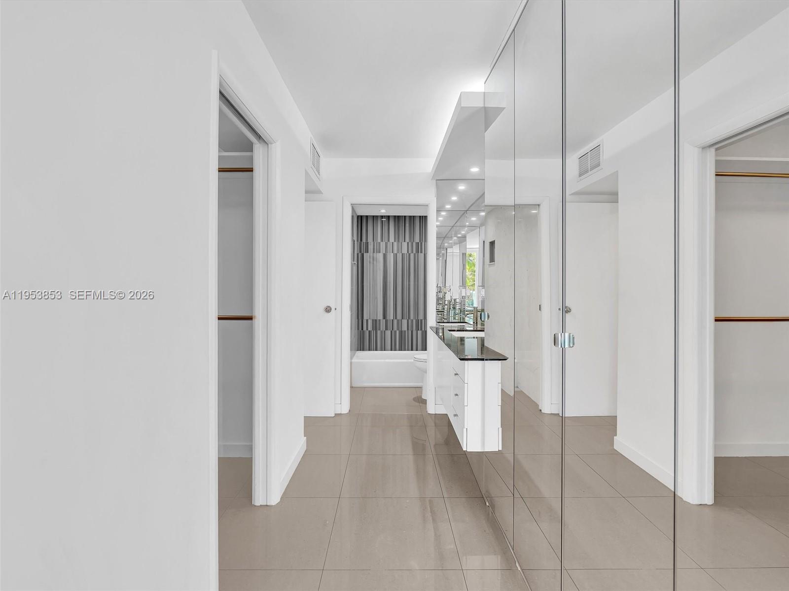 image Arlen House East41