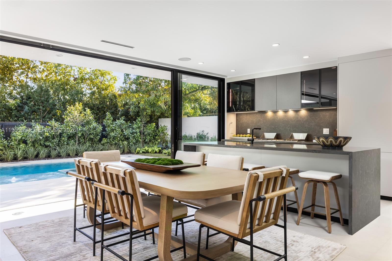 30 Samana Dr Coconut Grove, FL 33133