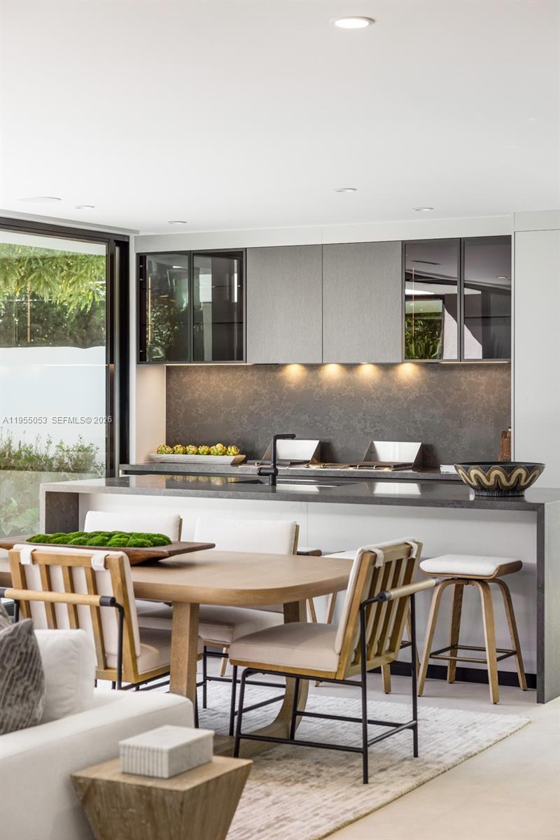 30 Samana Dr Coconut Grove, FL 33133