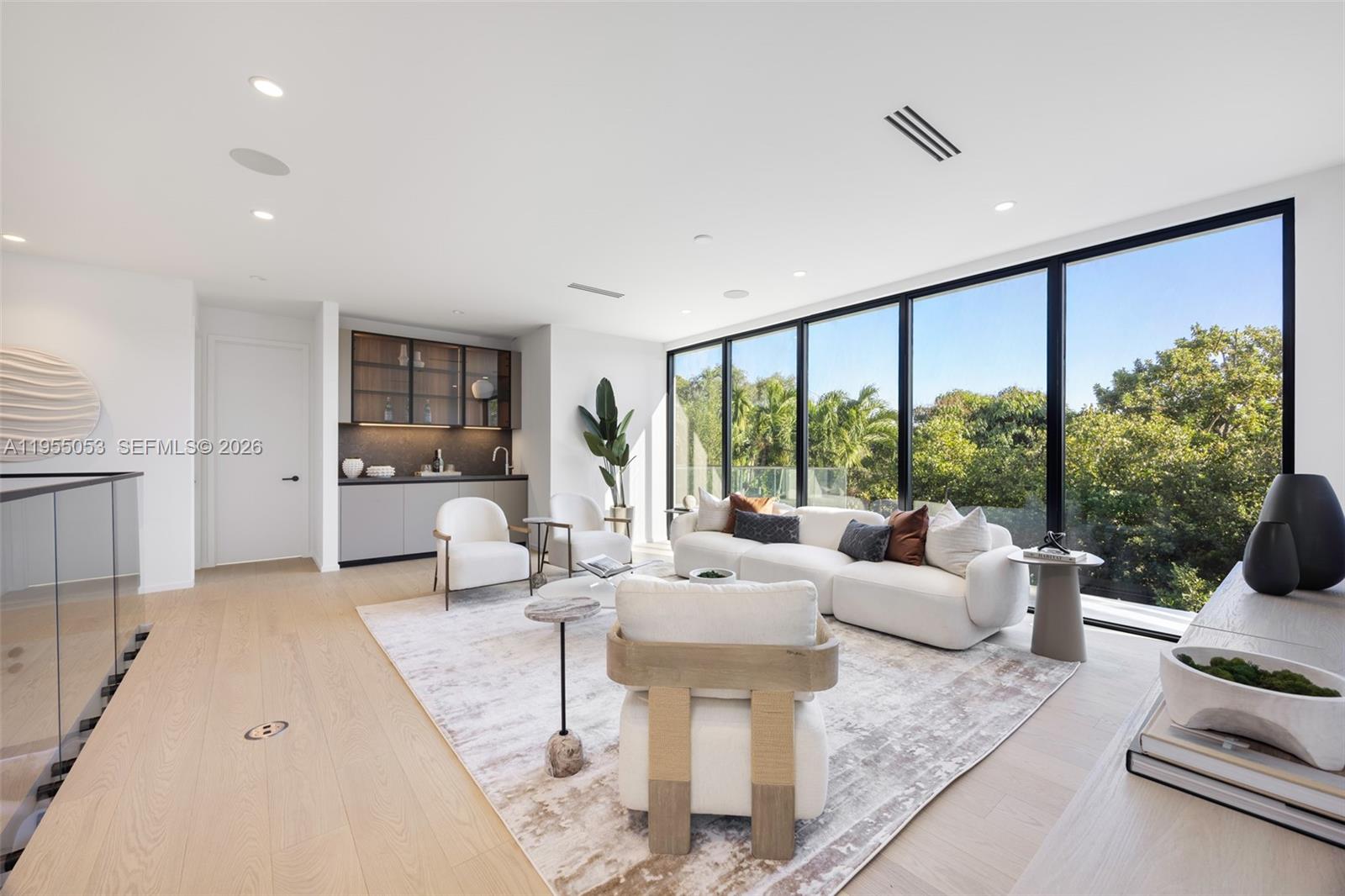 30 Samana Dr Coconut Grove, FL 33133