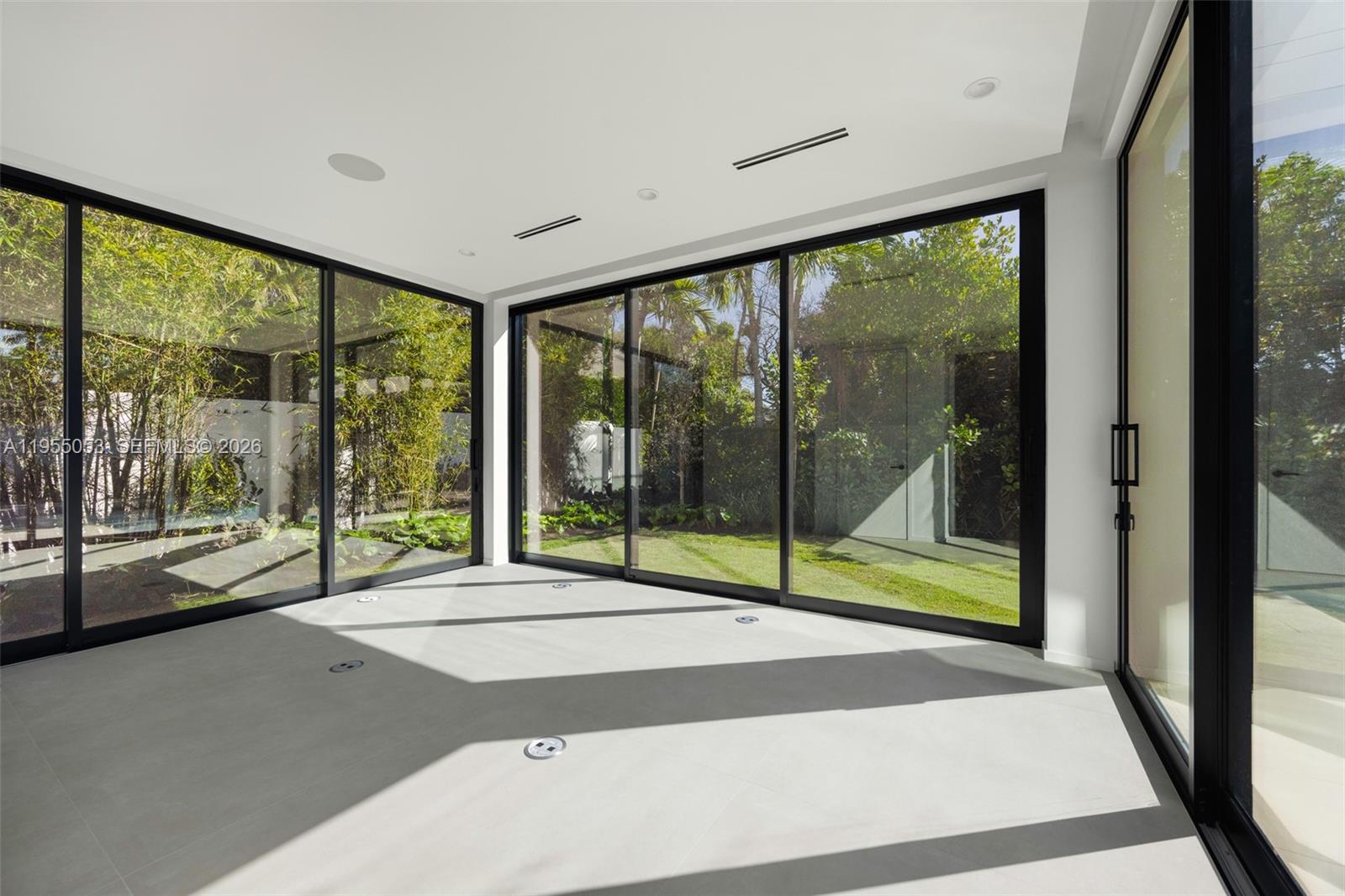 30 Samana Dr Coconut Grove, FL 33133