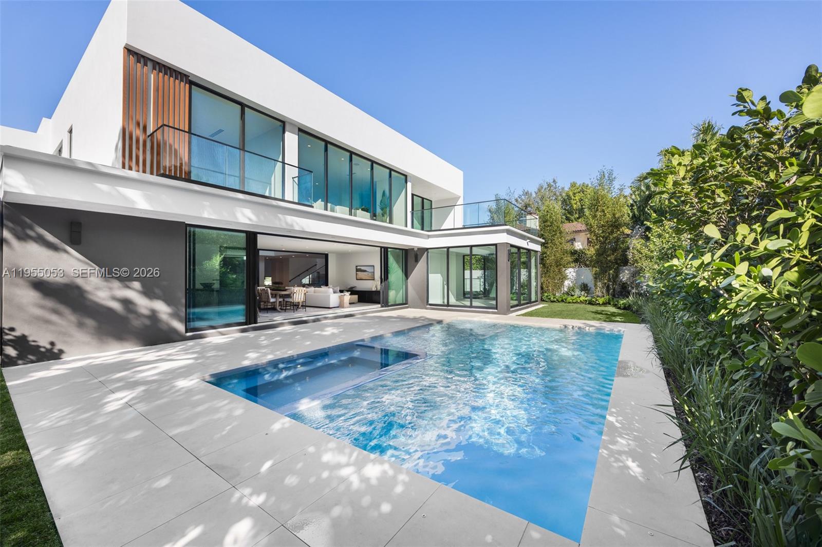 30 Samana Dr Coconut Grove, FL 33133