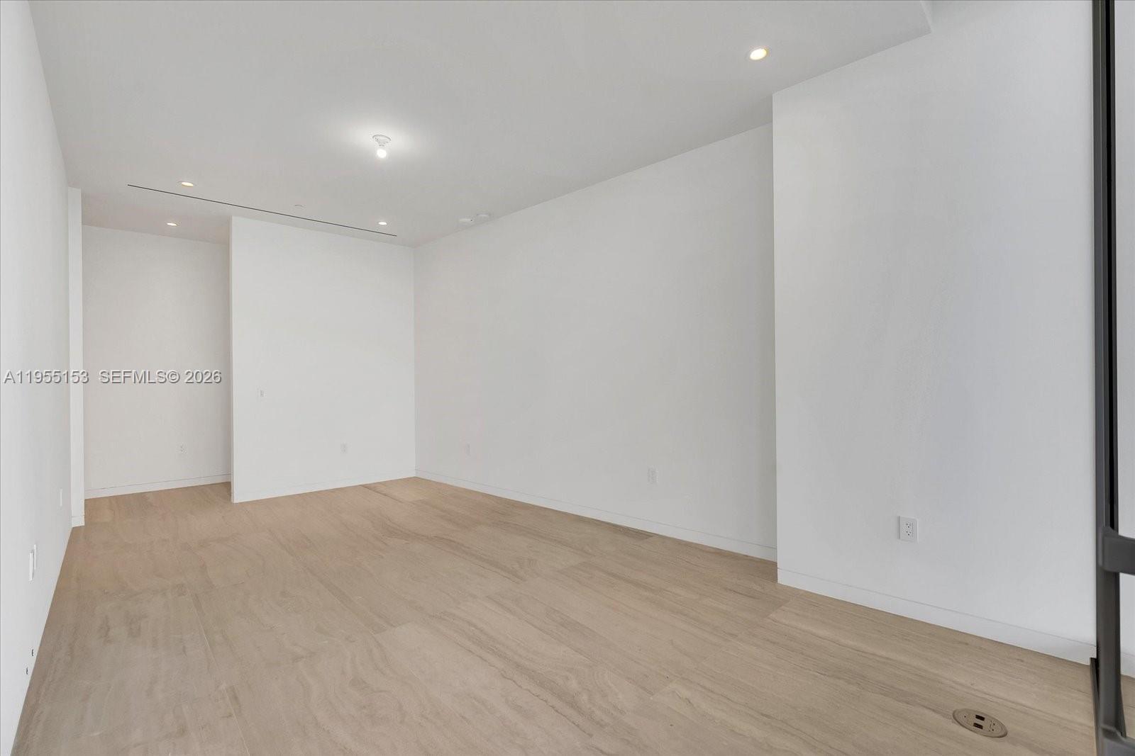 5 Grove Isle #L305 Coconut Grove, FL 33133