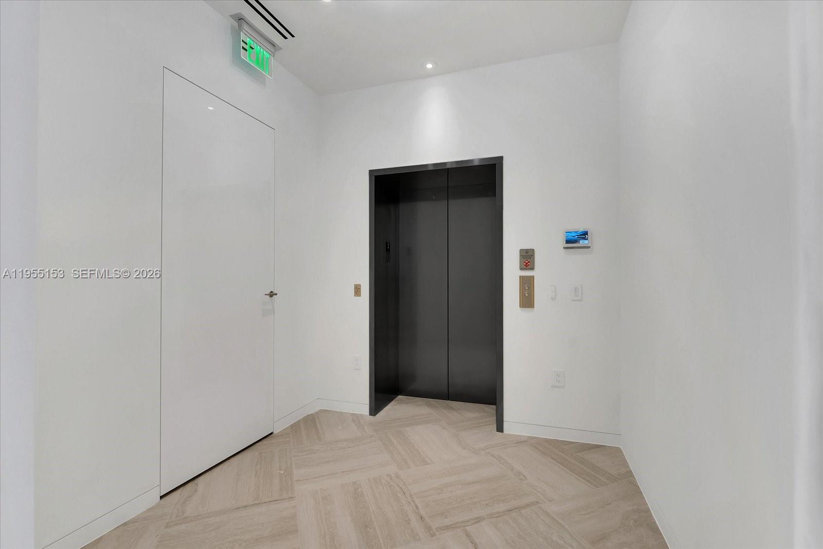 5 Grove Isle #L305 Coconut Grove, FL 33133