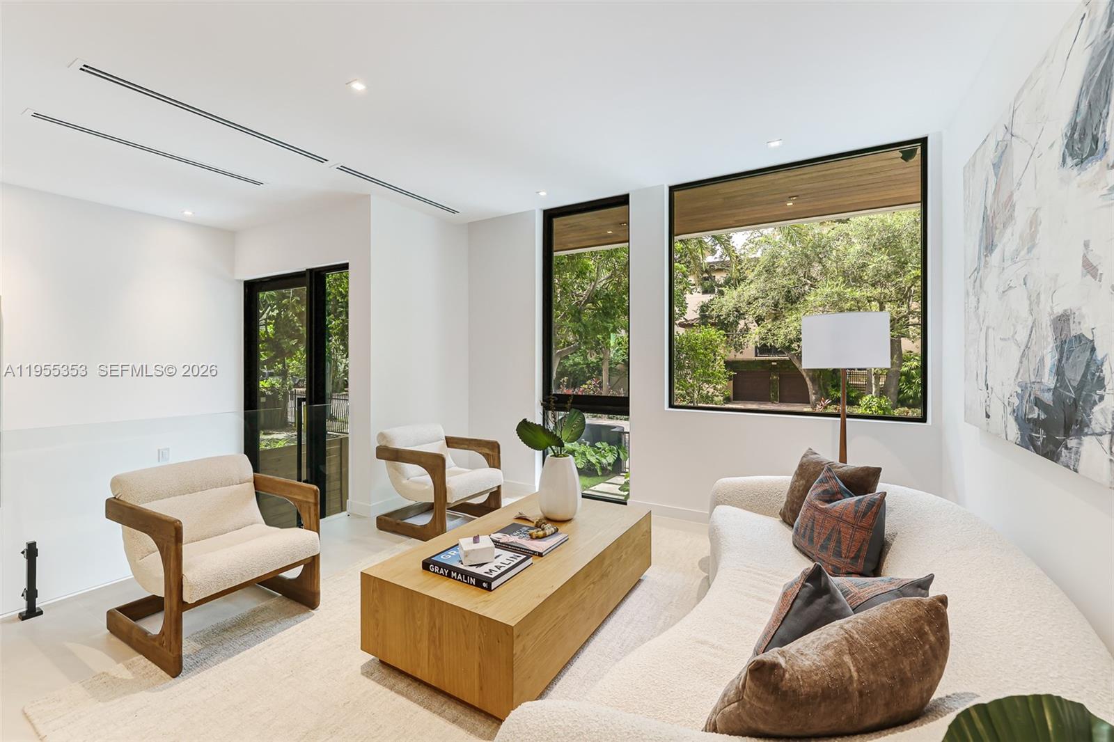 2822 Coconut #2822 Miami, FL 33133