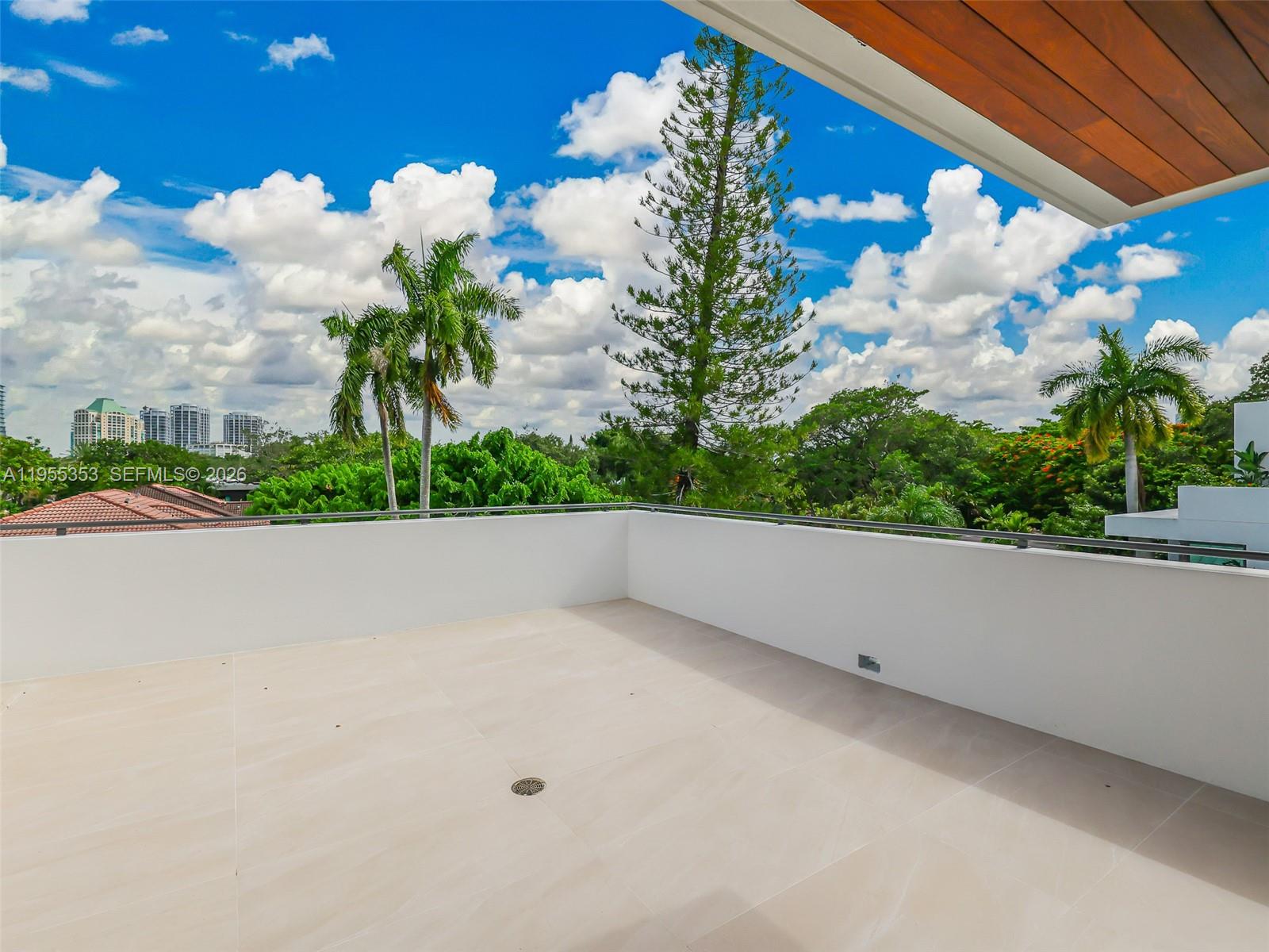 2822 Coconut #2822 Miami, FL 33133