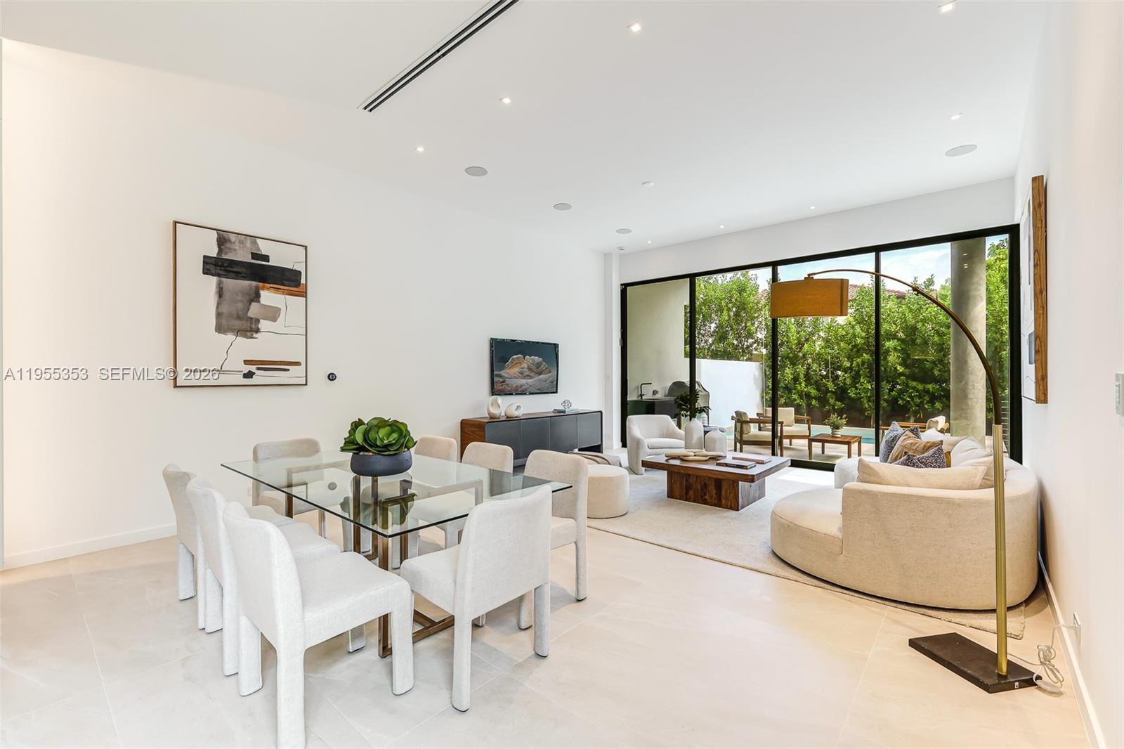 2822 Coconut #2822 Miami, FL 33133