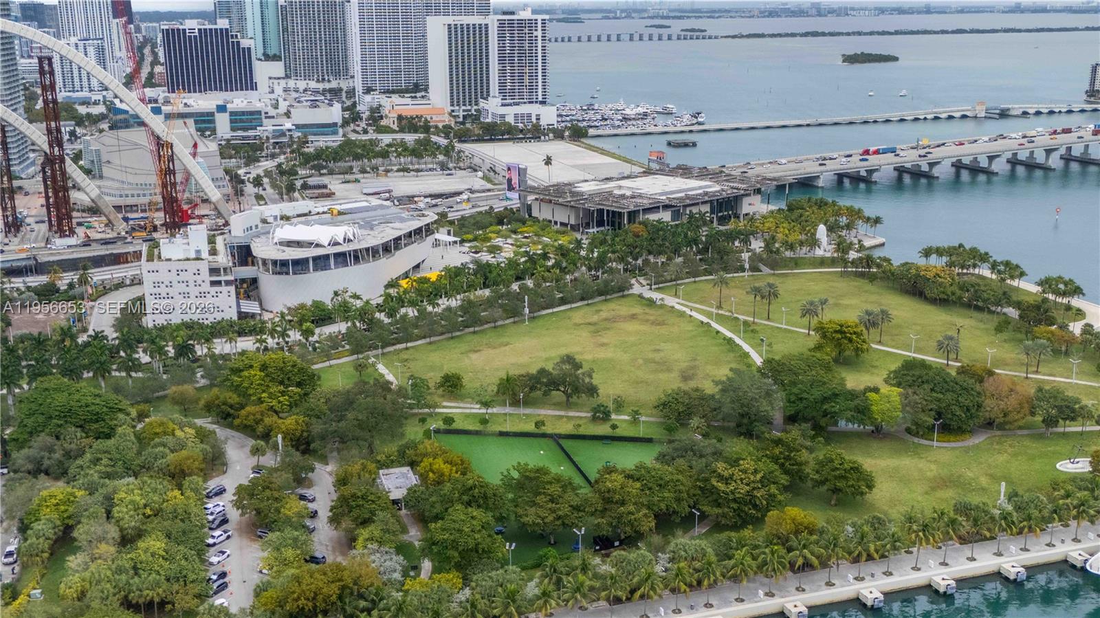 image The Crosby Miami Worldcenter37