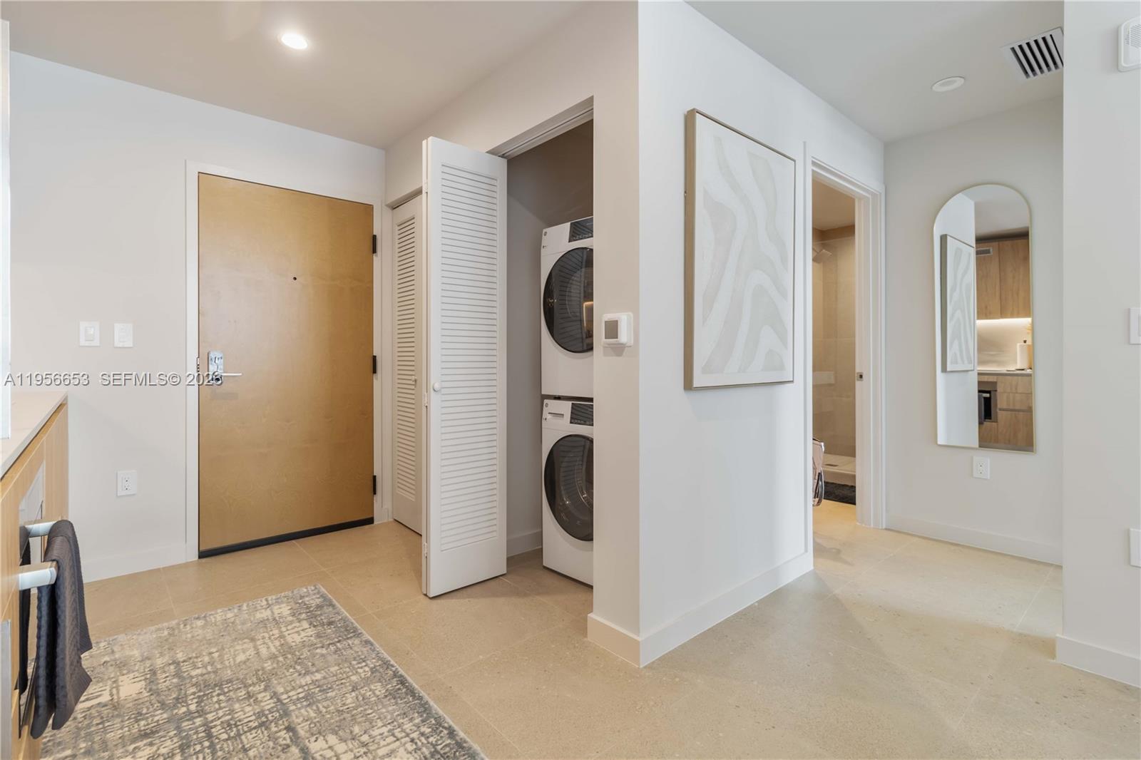 image The Crosby Miami Worldcenter4