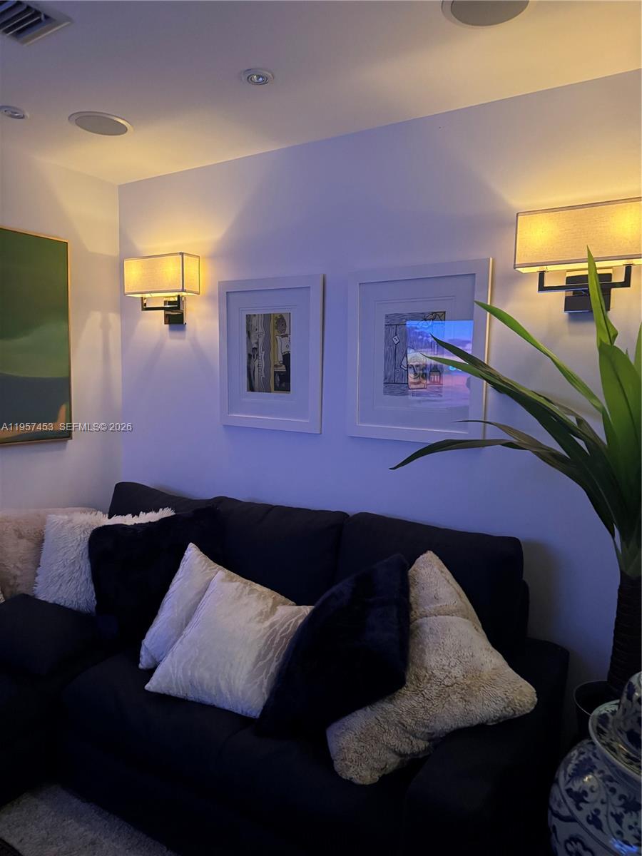 image 1060 Brickell - 105012