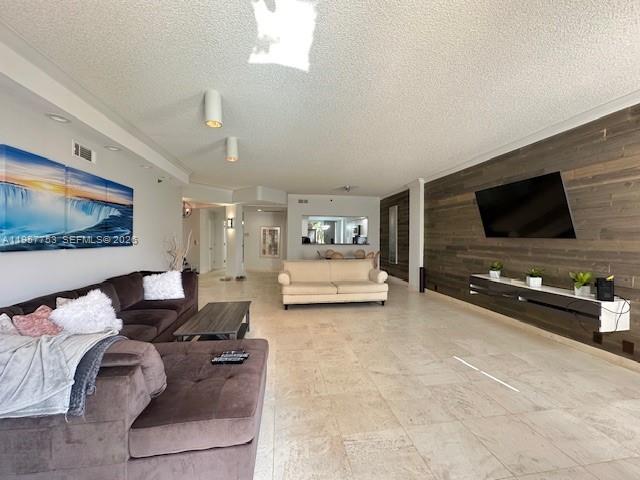 3900 Island Blvd #B-303