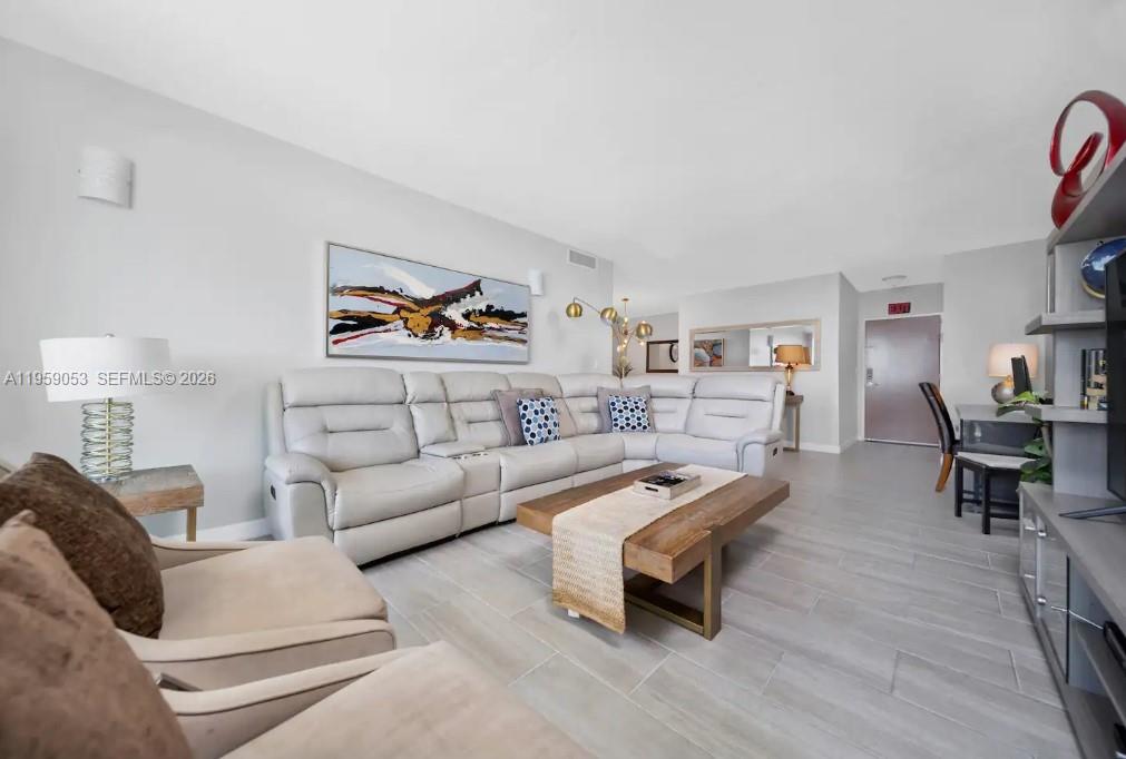 3801 S Ocean Dr #11N Hollywood, FL 33019