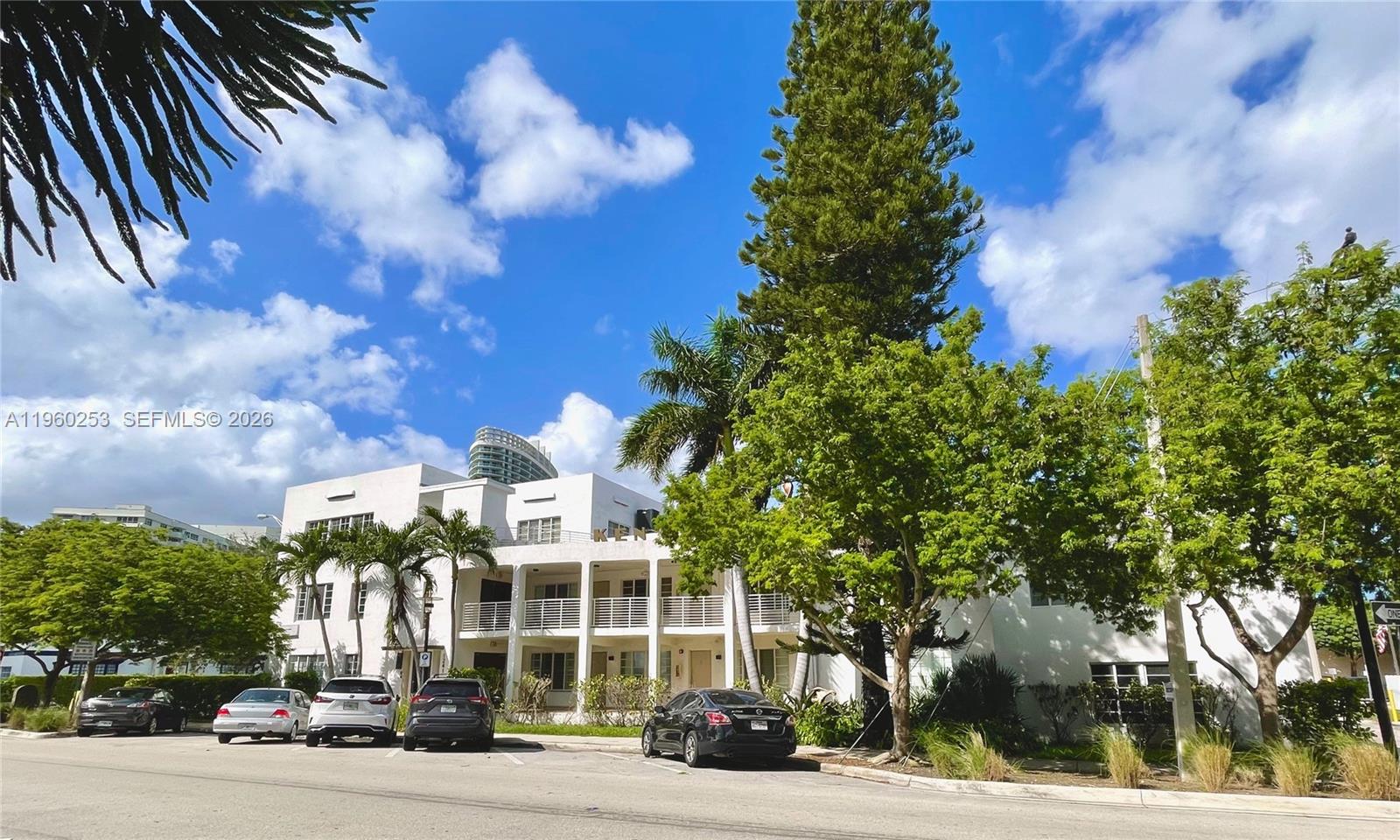 1241 14th St #8 Miami Beach, FL 33139
